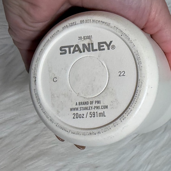 Stanley 20 oz Stainless Steel Ice Flow 2.0 Flip
Straw Tumbler Frost - Picture 3 of 3